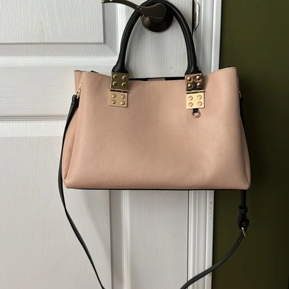 Pink Handbag Call it Spring. - Picture 4 of 4